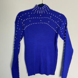 Buzo en hilos azul con perlas