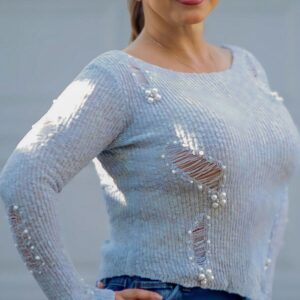 Blusa azul con piedras